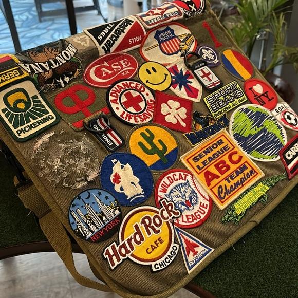 Amazing patchwork military style laptop bag covered in patches colorful unisex - Picture 2 of 7